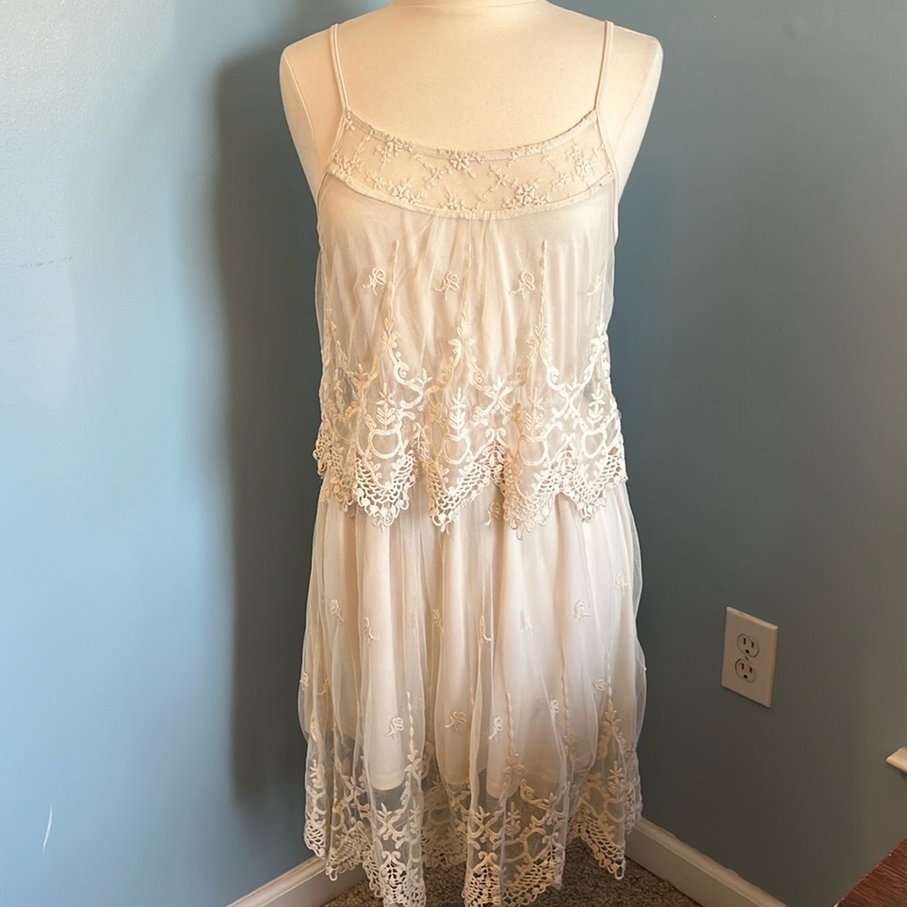 Altar’s State Lace Dress, Size M